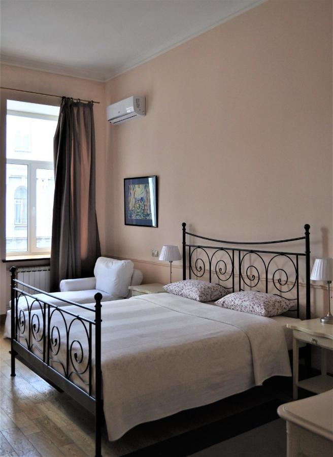 Great 144 Sq.M. Apartment In The Center Of Kyiv Exterior photo